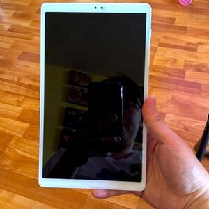 ❤️SALE❤️SAMSUNG GALAXY A7 LITE 8.7 TABLET WITH BOX/CHARGER AND FREE CASE